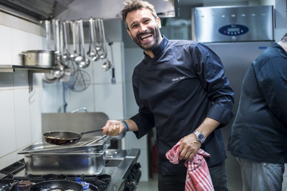 Chef Nicolai Tand intră în bucătăria ASSOC ca să gătească pentru MândrIEmaramureșeană