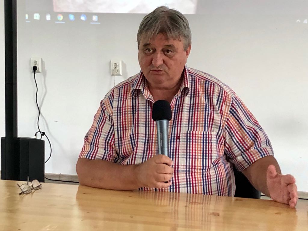 Seminar la Finteușu Mic: “Oamenii trebuie învățați și apoi certați”, spune profesorul universitar Gheorghe Sarău